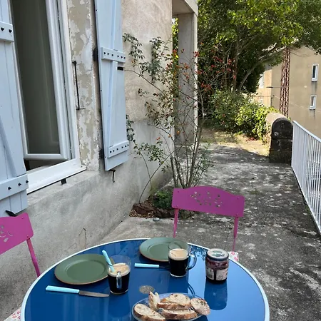 Meuble Voltour Dans La Denise *